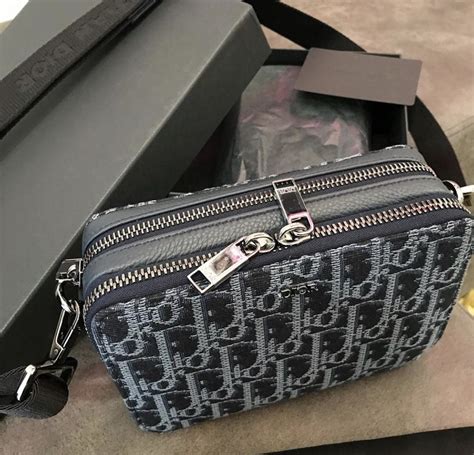 small dior oblique pouch